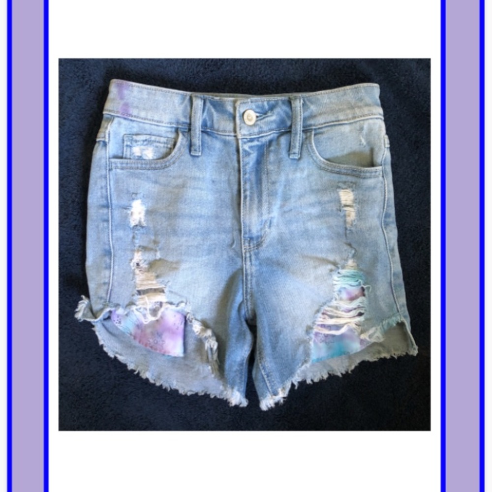 Hollister High-Rise Midi Shorts